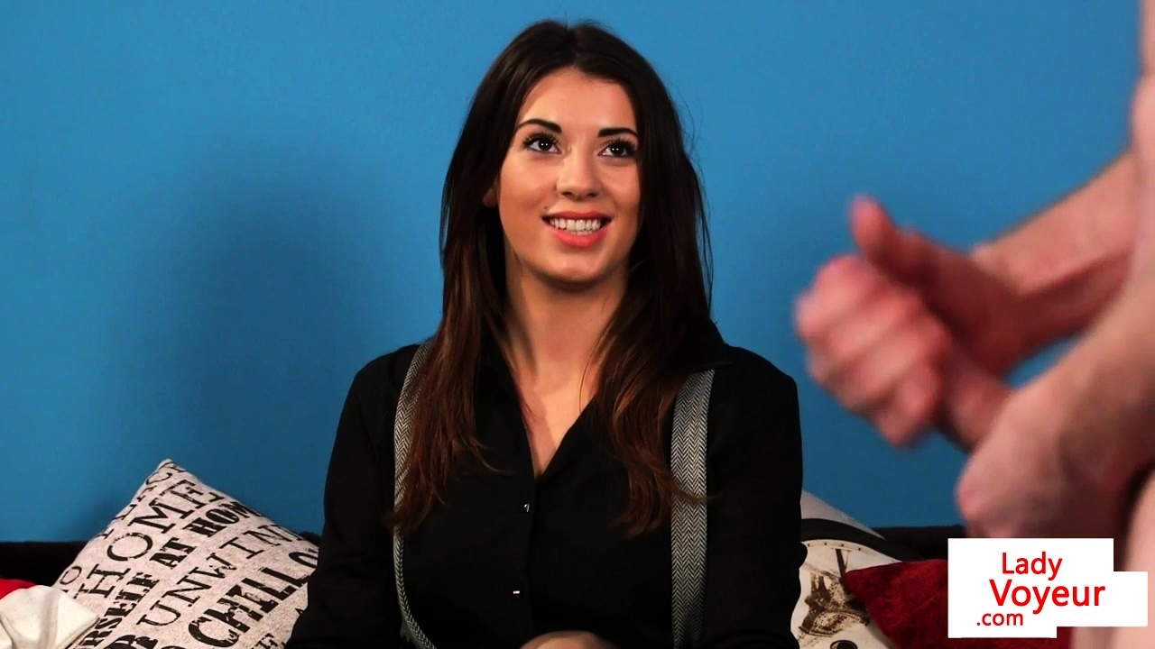 CFNM Voyeur Babe Enjoys Watching Guy Wank Off at Nuvid